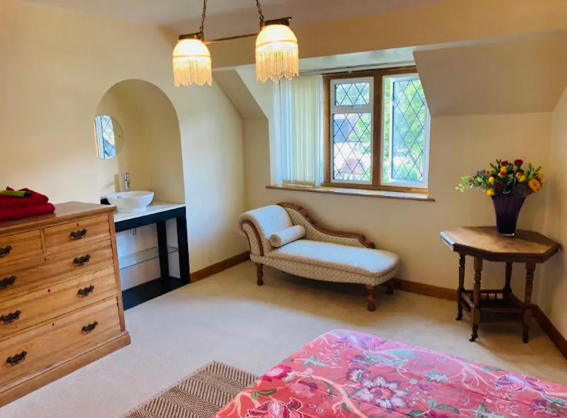 Arts & Crafts home in Croydon, D2600 (photo 29)