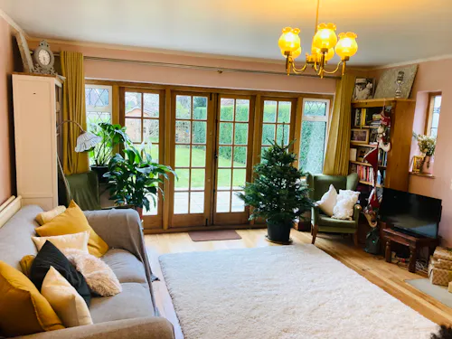 Arts & Crafts home in Croydon, D2600