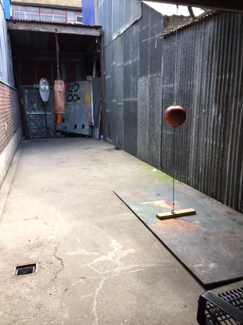 Industrial Dalston studio, N414 (photo 16)