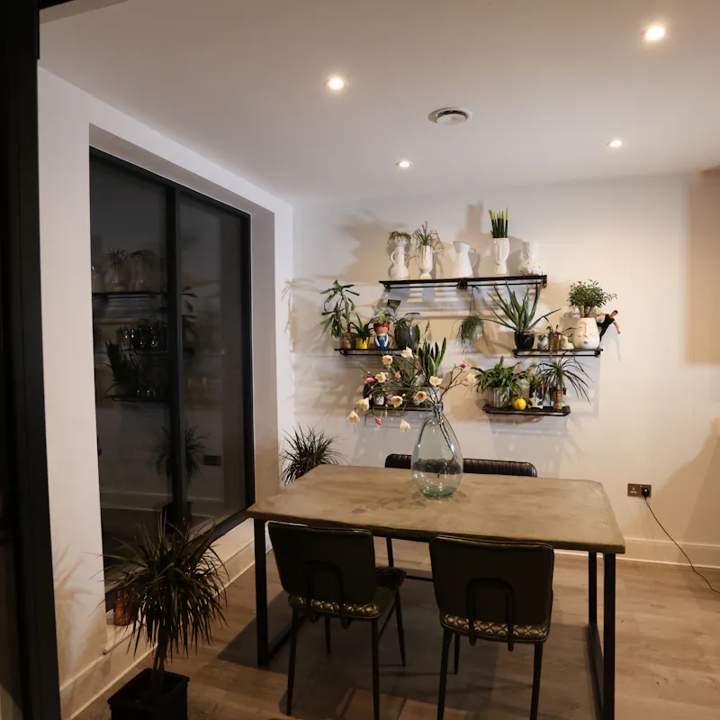 Dining room at Quirky Crouch Hill Apartment , F123 (photo 4)