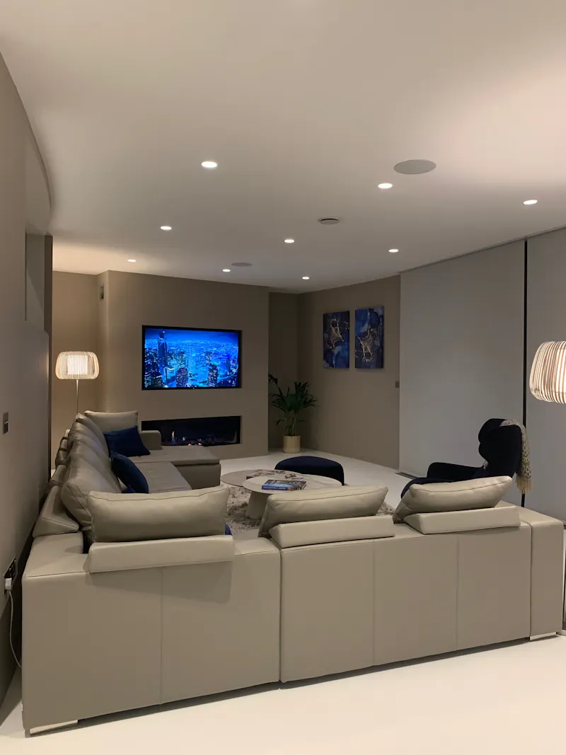 Living Room at Neutral pool house in Beckenham, D2602 (photo 12)