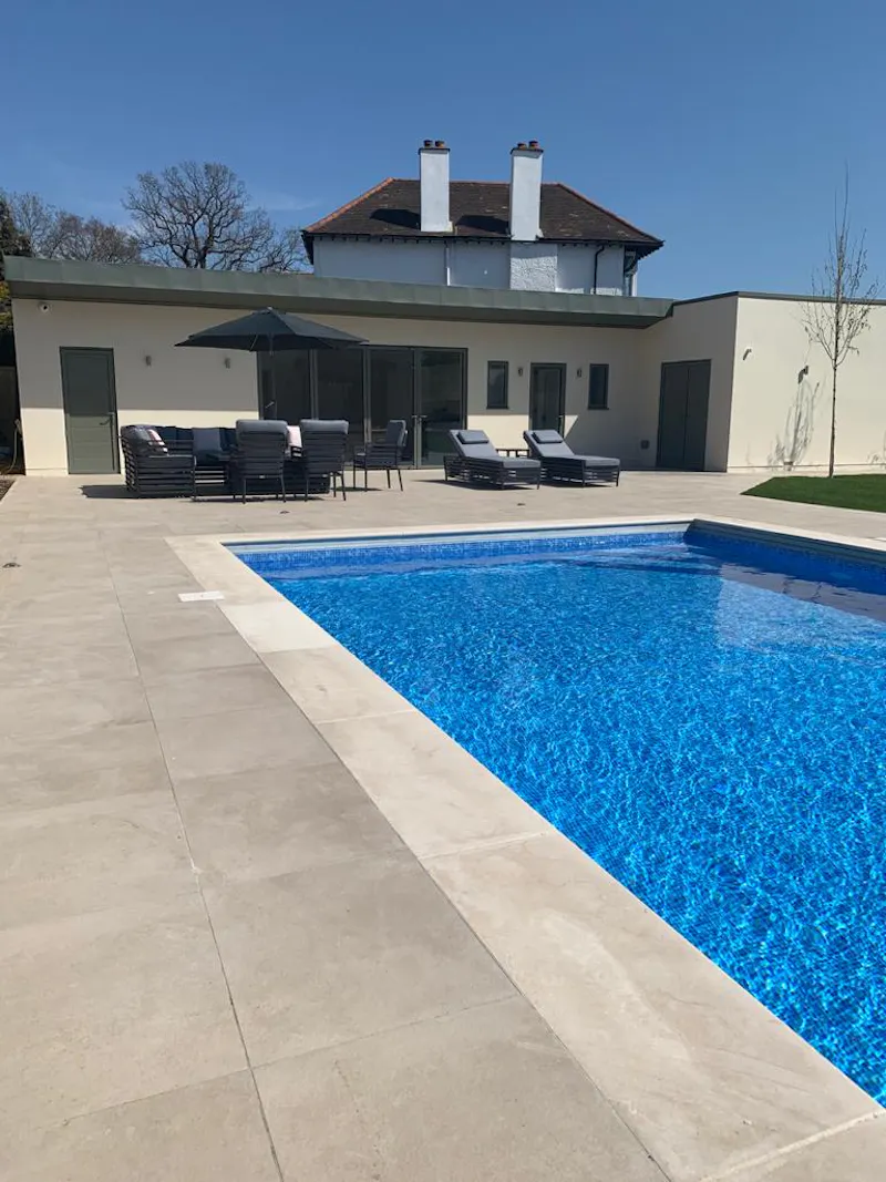 Swimming pool - outdoor at Neutral pool house in Beckenham, D2602 (photo 28)