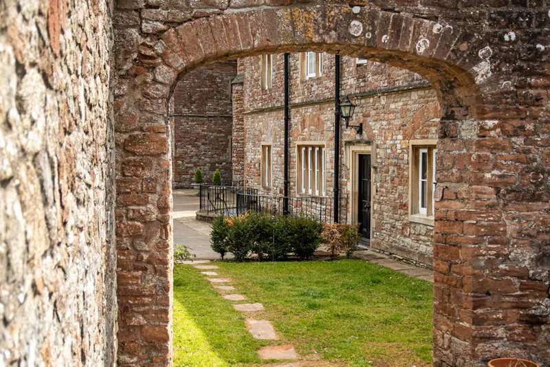 1500's estate near Bristol, M351 (photo 20)