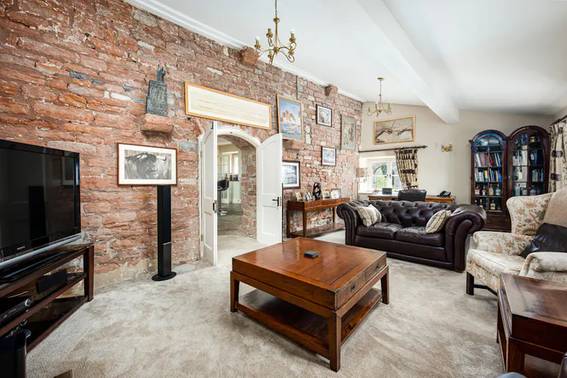 Living Room at 1500's estate near Bristol, M351 (photo 5)