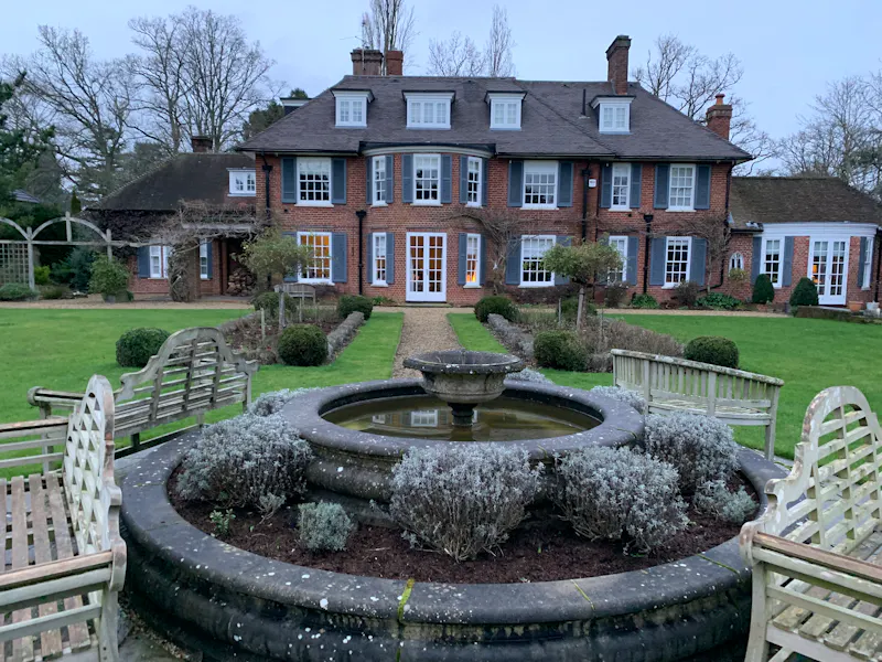 Large red brick home in Newbury, B1972 (photo 72)