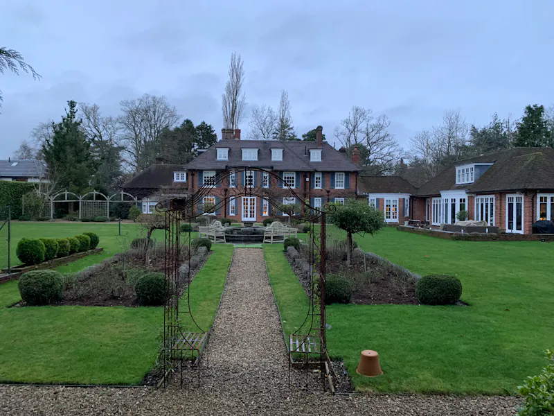 Large red brick home in Newbury, B1972 (photo 69)