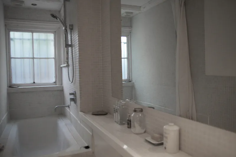Bathroom at Victorian flat in Forest Gate, B1962 (photo 28)