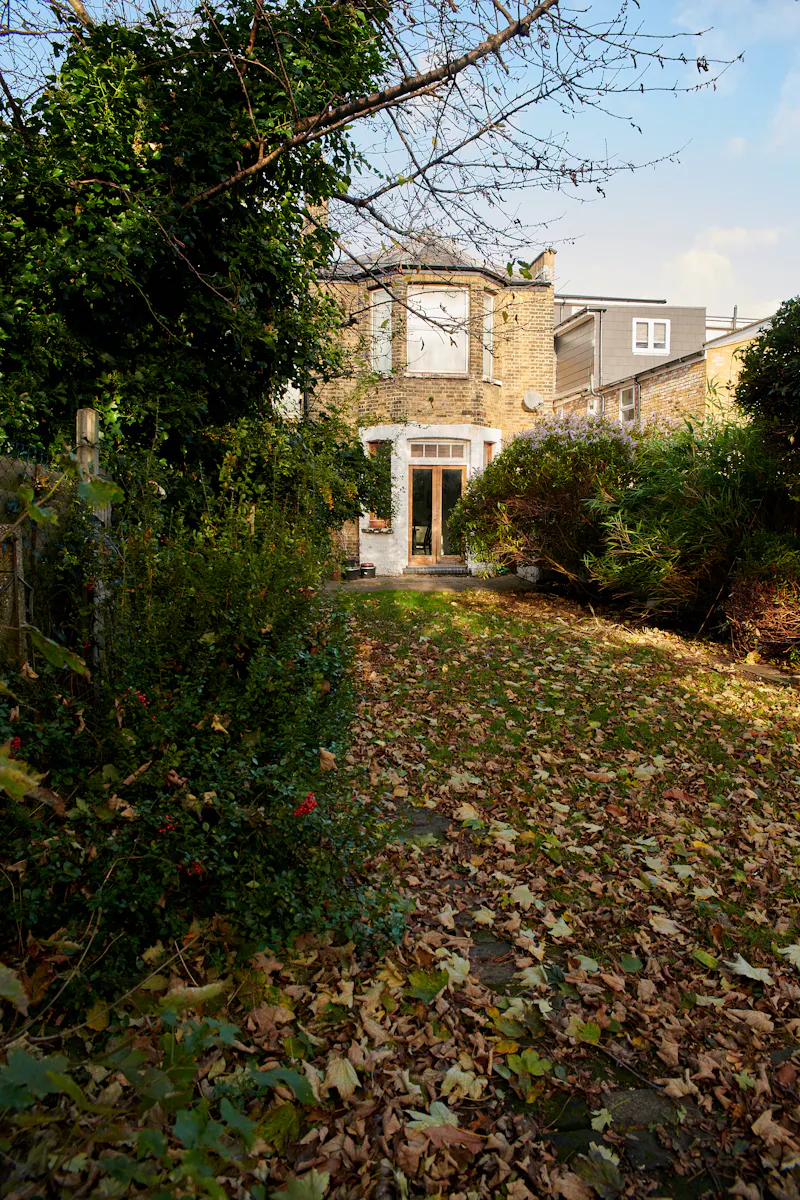 Garden at Victorian flat in Forest Gate, B1962 (photo 38)