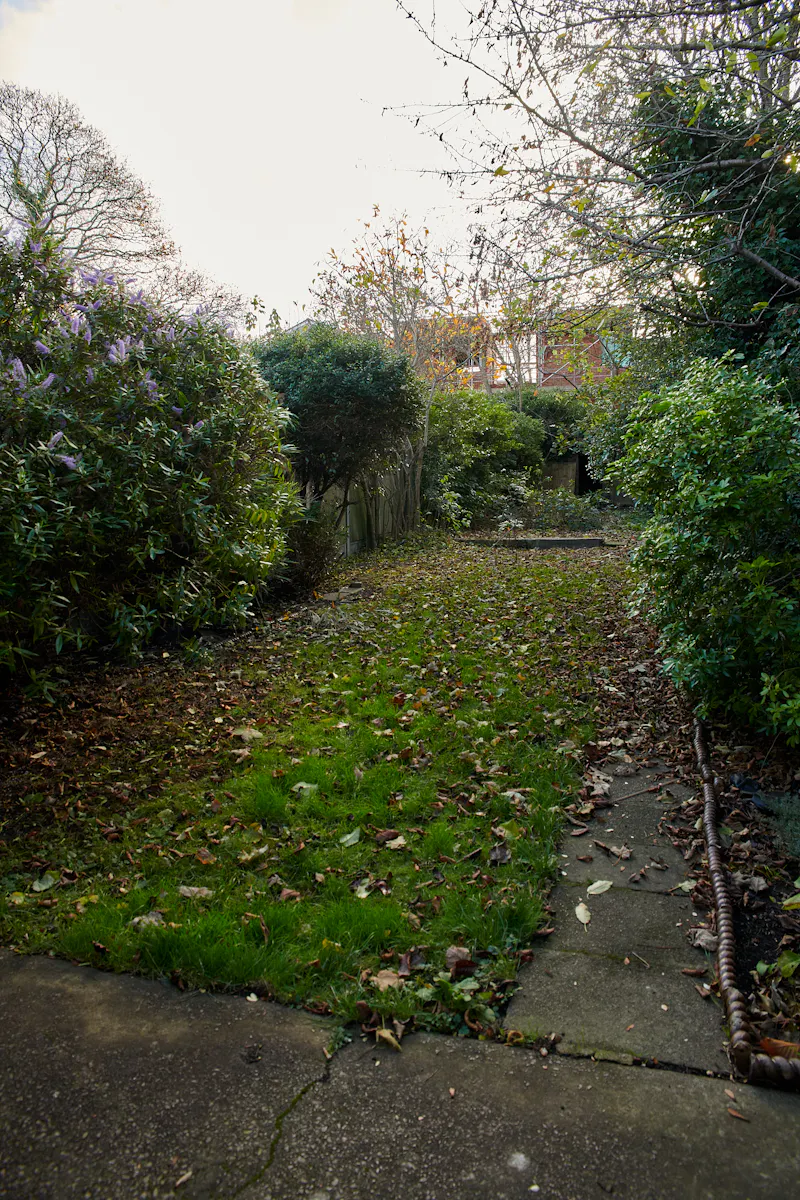 Garden at Victorian flat in Forest Gate, B1962 (photo 40)