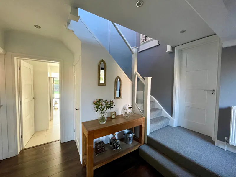 Entrance hall at Large detached home Reigate, D2607 (photo 7)
