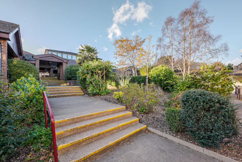 College in Bishops Stortford, J223 (photo 74)