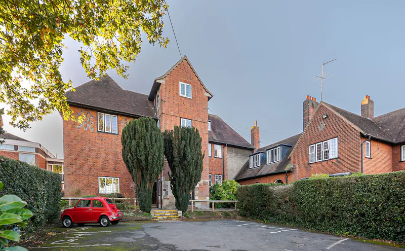 College in Bishops Stortford, J223 (photo 73)