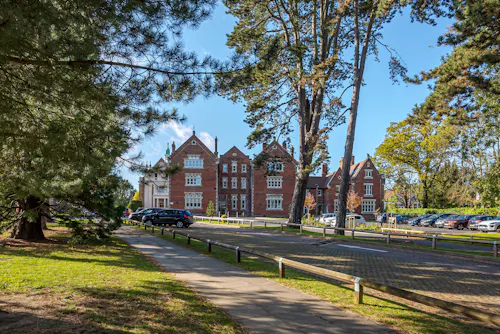 College in Bishops Stortford, J223