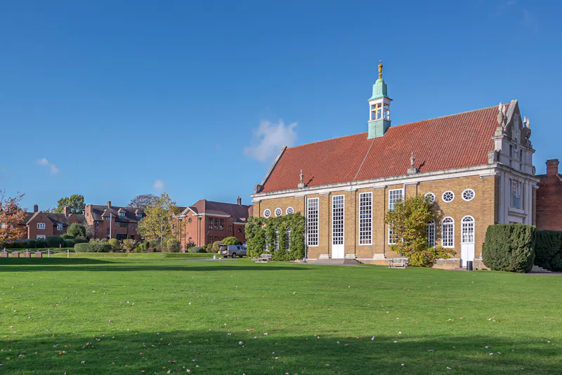 College in Bishops Stortford, J223 (photo 52)