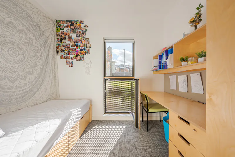 Bedroom at College in Bishops Stortford, J223 (photo 25)