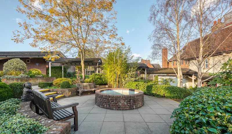 College in Bishops Stortford, J223 (photo 75)