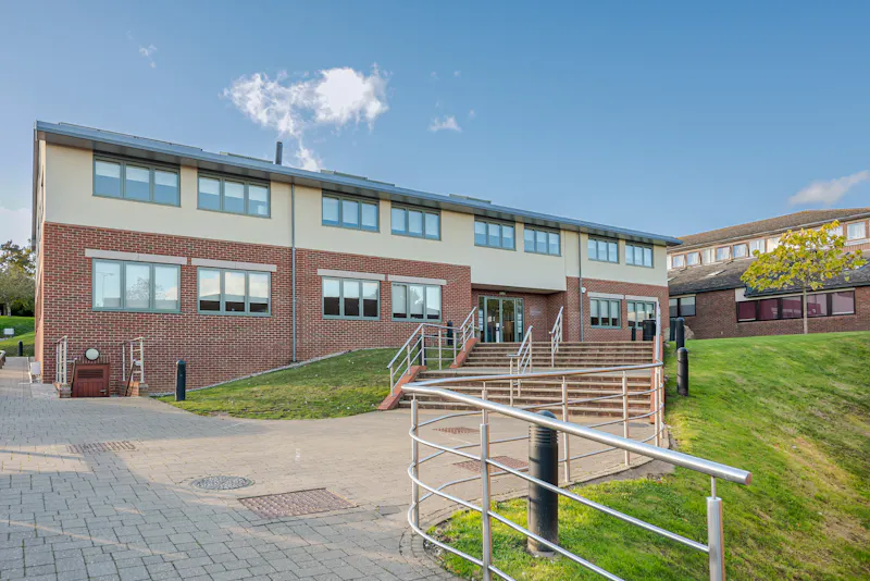 College in Bishops Stortford, J223 (photo 47)