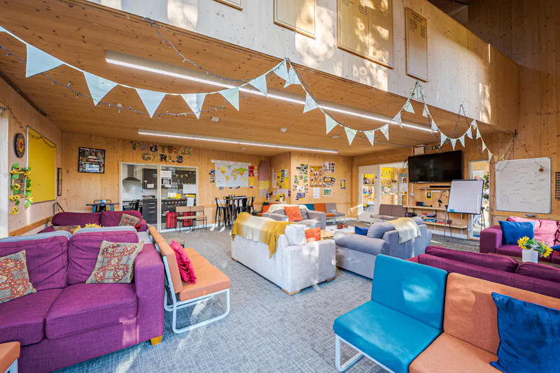 College in Bishops Stortford, J223 (photo 14)
