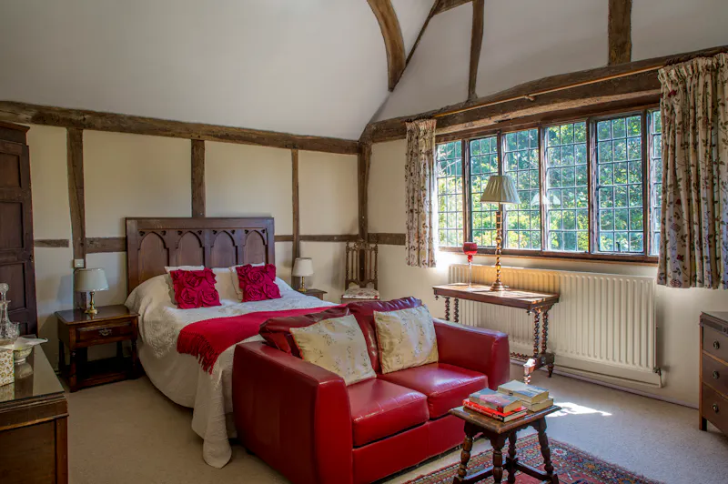 Bedroom at Striking Manor in Long Crendon, M352 (photo 11)