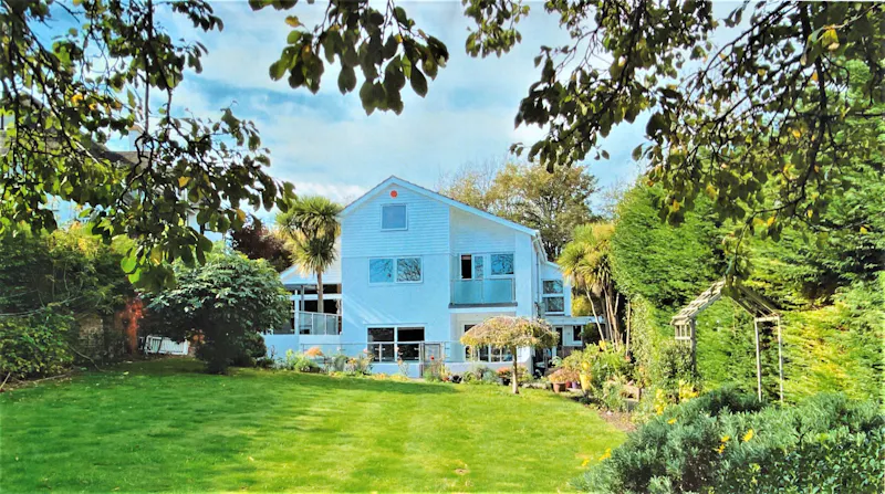 Garden at Retro Eastbourne Home, D2655 (photo 18)