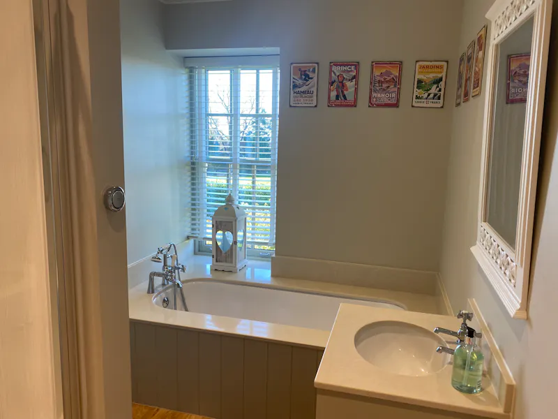 Bathroom at Georgian rectory in Ditcheat, A1566 (photo 36)