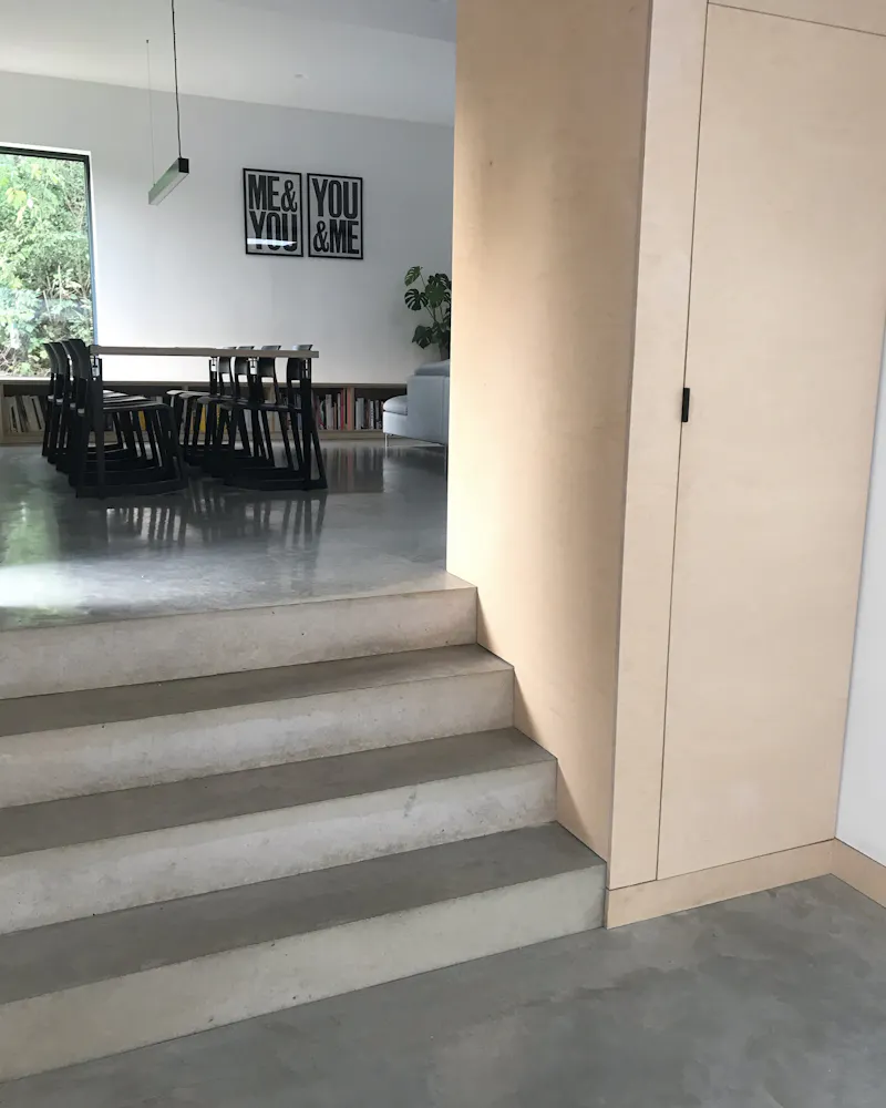 Dining room at Hockley Modern Home, K470 (photo 3)