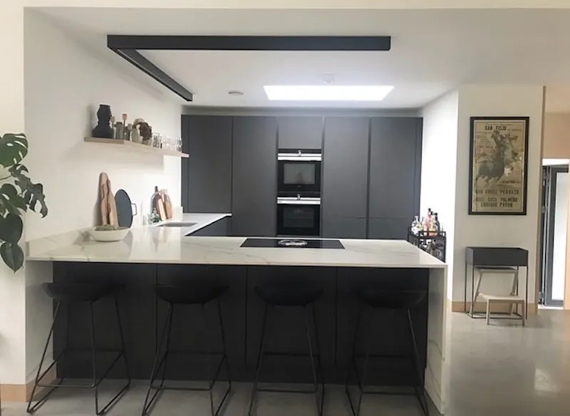 Kitchen at Hockley Modern Home, K470 (photo 8)