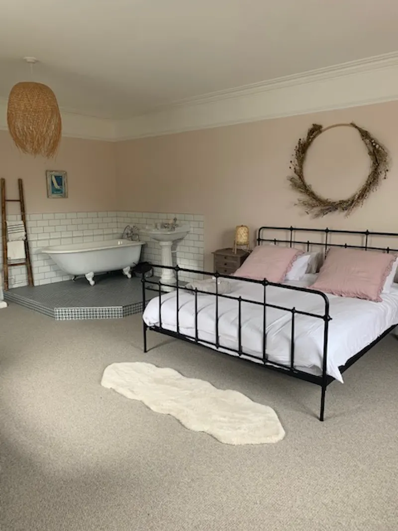 Bedroom at Exmouth river home, B2002 (photo 13)