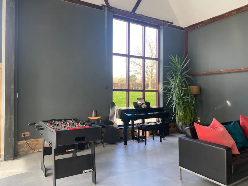 Piano at Industrial Hawkhurst Barn, L744 (photo 7)