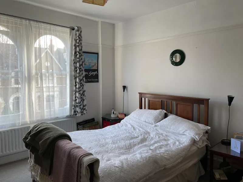 Bedroom at East Dulwich family home, B1961 (photo 16)