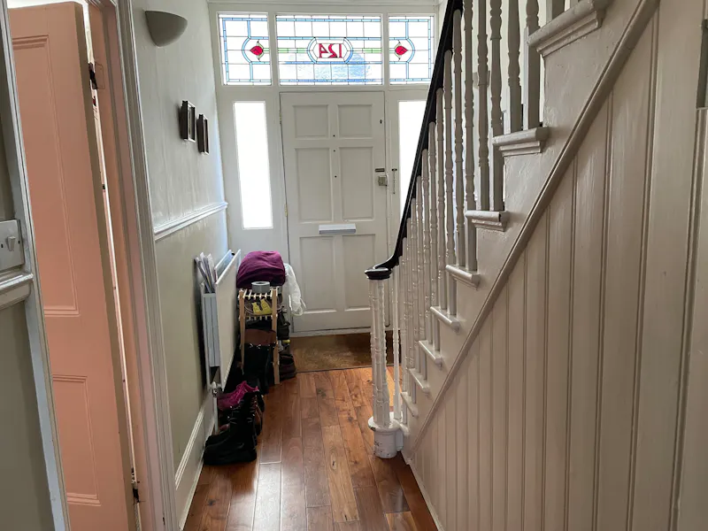 Entrance hall at East Dulwich family home, B1961 (photo 9)