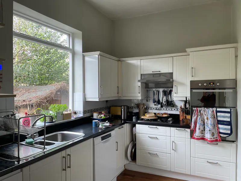 Kitchen at East Dulwich family home, B1961 (photo 13)