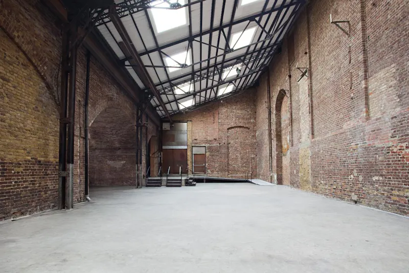 Exposed brick at Cool Shoreditch warehouse , N172 (photo 8)