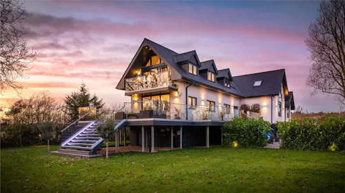 Stunning new home Caversham, D2609