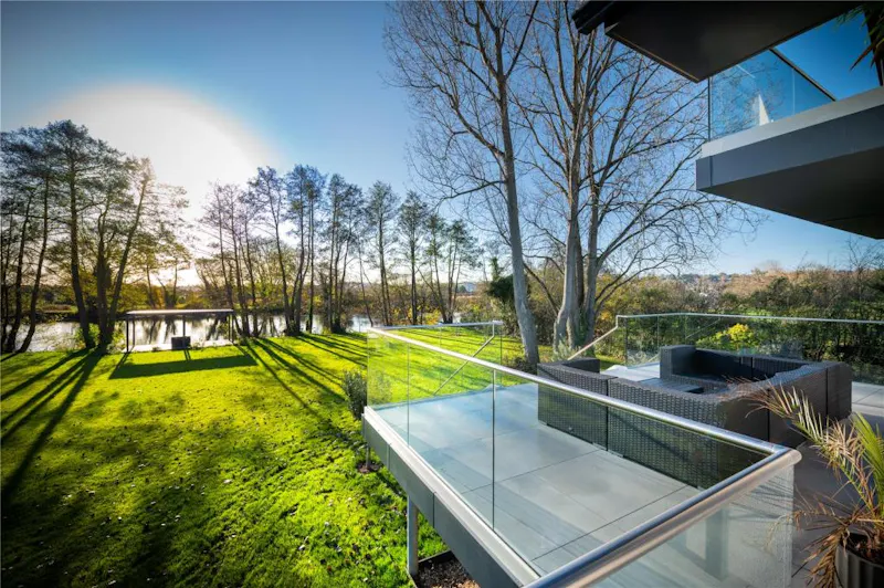 Terrace/Patio at Stunning new home Caversham, D2609 (photo 26)