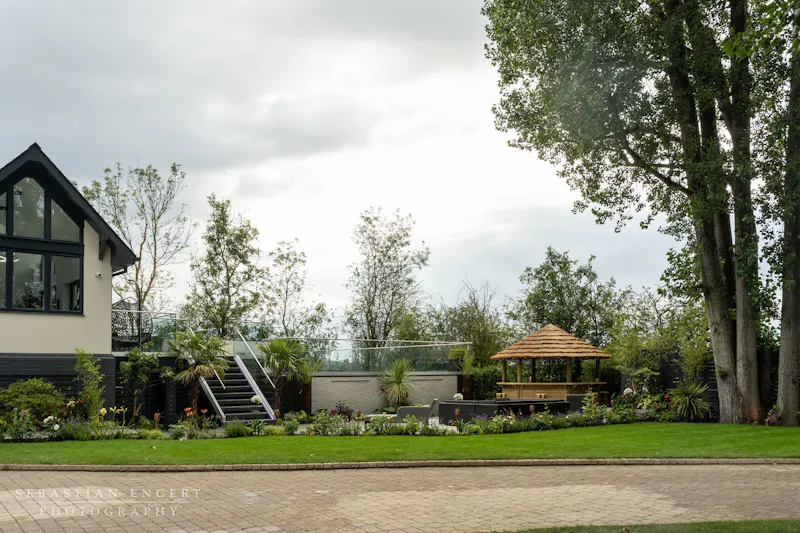 Garden at Stunning new home Caversham, D2609 (photo 28)