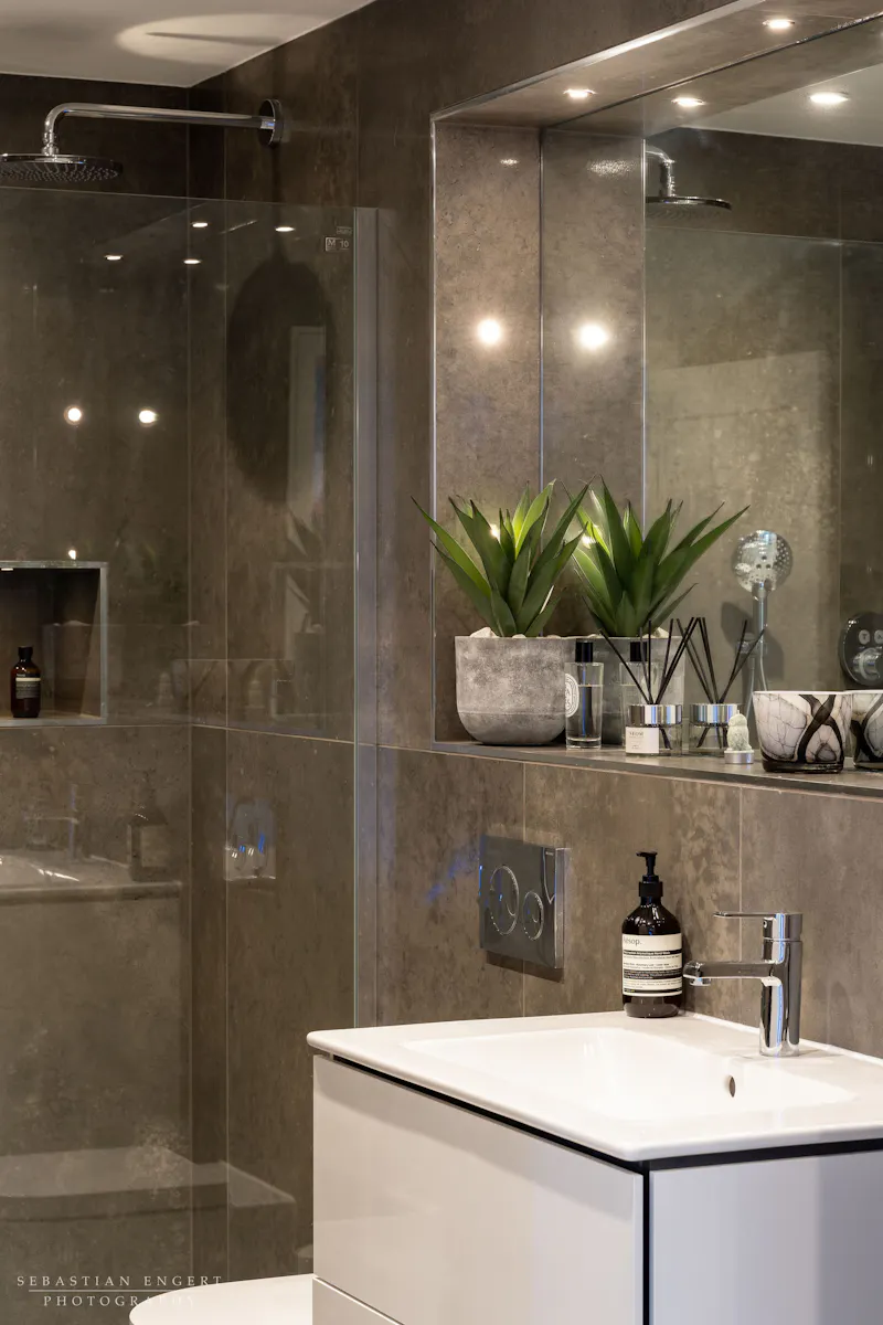 Bathroom at Stunning new home Caversham, D2609 (photo 22)