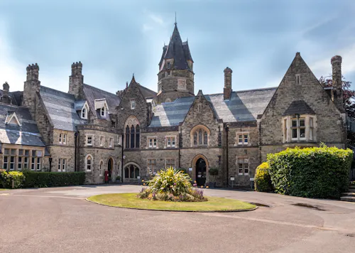 East Grinstead School, J225