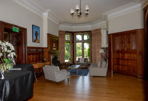 East Grinstead School, J225