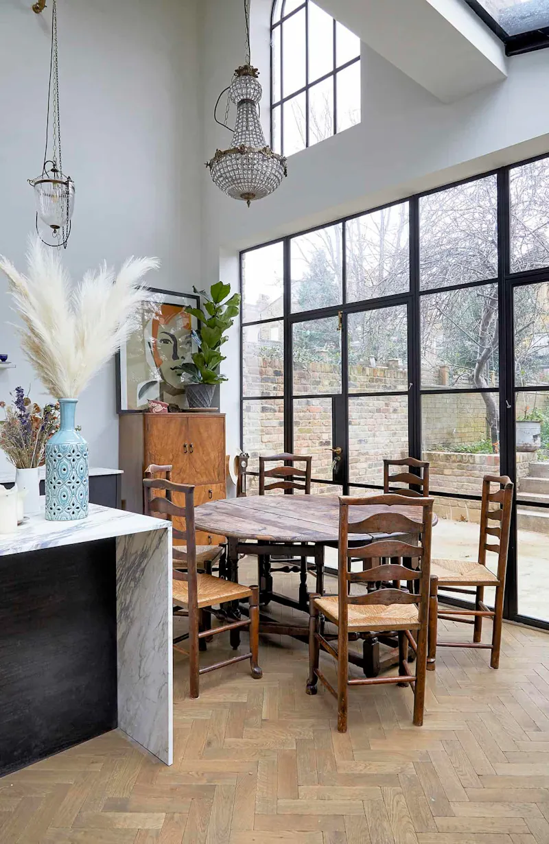 Dining room at Immaculate townhouse Homerton, D2611 (photo 10)