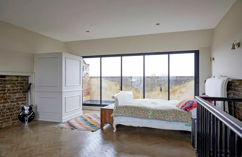 Bedroom at Immaculate townhouse Homerton, D2611 (photo 46)