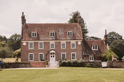 Ashurst country house and barns, A1239