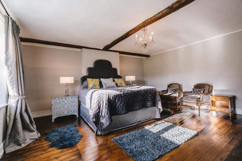 Bedroom at Ashurst country house and barns, A1239 (photo 19)