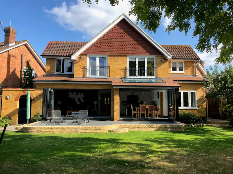 Suburban Windsor house, D2623 (photo 12)