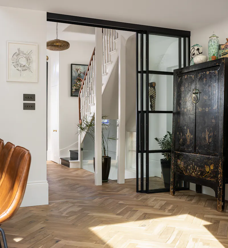 Immaculate Putney home, B1967 (photo 5)