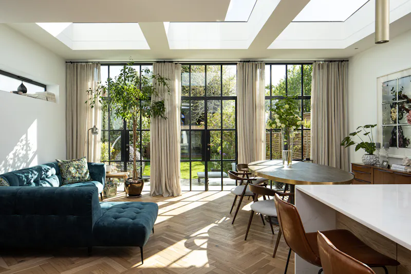 Open plan at Immaculate Putney home, B1967 (photo 9)