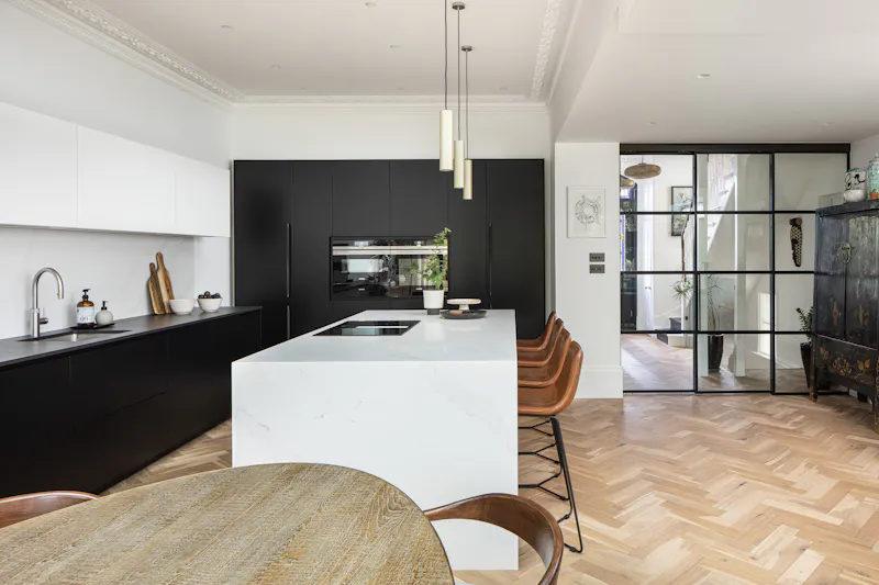 Immaculate Putney home, B1967 (photo 7)
