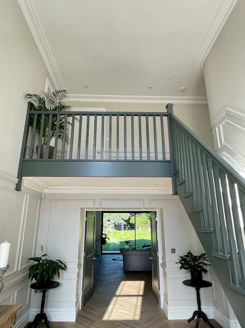 Staircase at Kings Langley home, D2614 (photo 10)
