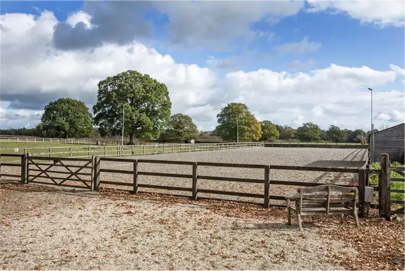 Stable / Outbuildings at Stunning farmhouse Chiddingfold, D2615 (photo 17)