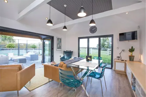Stunning farmhouse Chiddingfold, D2615